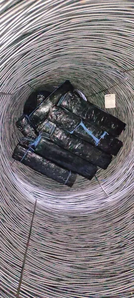 Волинські прикордонники затримали 10 ящиків контрабандних сигарет (відео)
