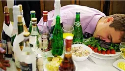 Три чарки – і вже в «ауті»: волинська лікарка пояснила, чому одні люди п'яніють миттєво, а інші – ні (відео)
