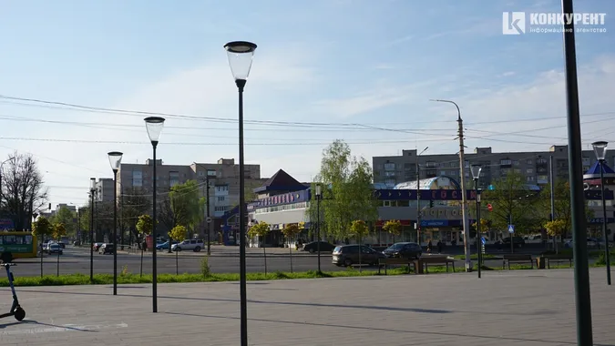 Сонце, квіти і коти: Луцьк заполонила справжня весна (фото)