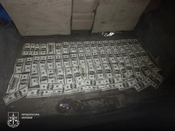 На Волині затримали військовослужбовця, який за 7 тисяч доларів «допомагав» ухилянтам тікати за кордон