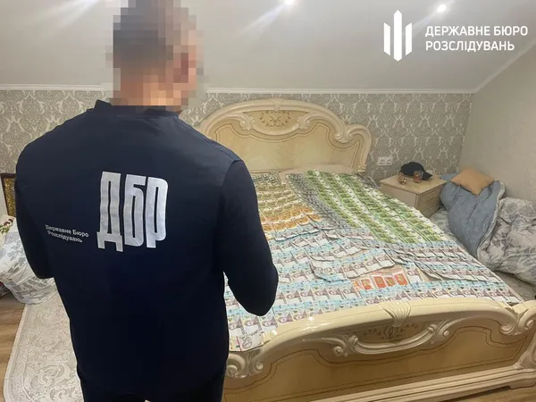На Закарпатті затримали працівника ТЦК, який схиляв військових до повторного СЗЧ (фото)