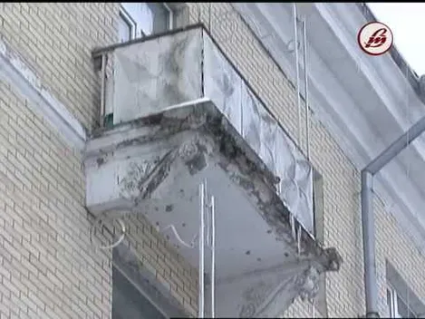 Лучан лякають аварійні балкони (відео)