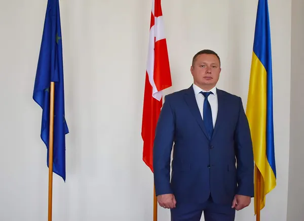 Фейсбук у синьо-жовтих прапорах: волиняни вітають зі святом (фото)