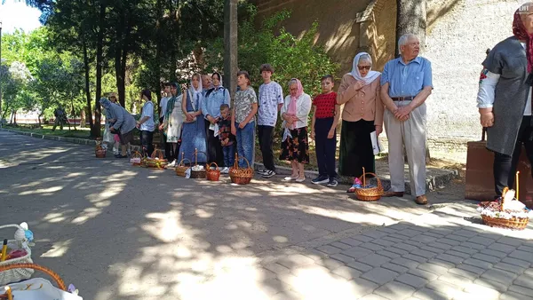 У Луцьку розпочали освячувати великодні кошики (фото)