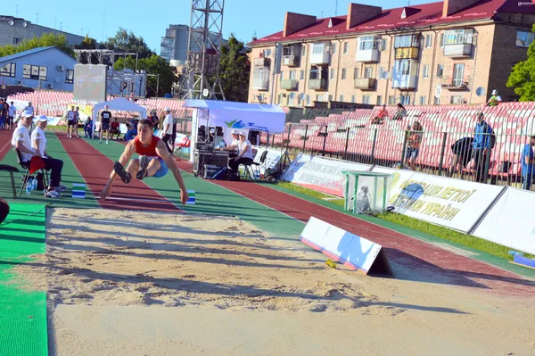 Відкриття та перші переможці: у Луцьку стартував чемпіонат України з легкої атлетики (фото)