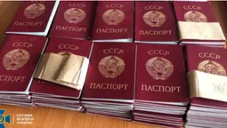 Росіяни хотіли дати мешканцям Київщини паспорти СРСР (фото)