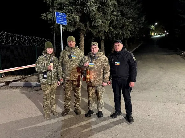 На Волині зустріли Благодатний вогонь з Єрусалима (фото)