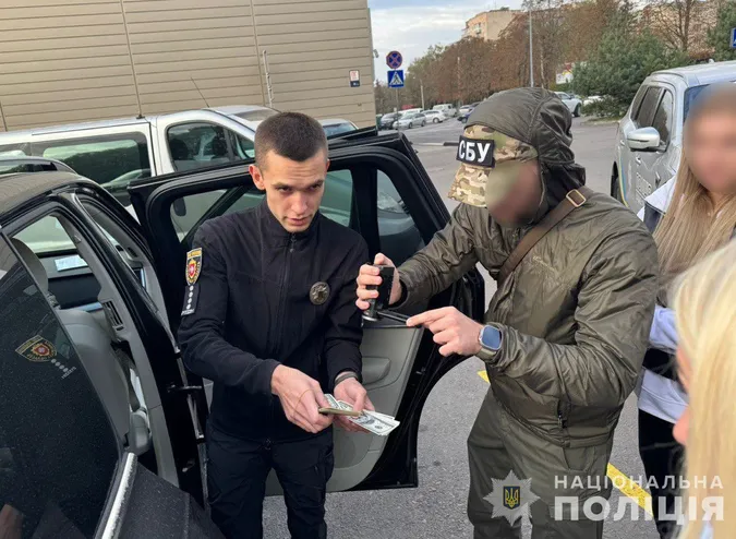 У Рівному викрили групу медиків, які «заробили» на ухилянтах понад 14 мільйонів (фото)