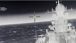 Воїни ГУР вдарили в Азовському морі по ракетному кораблю РФ – носію «Калібрів» (відео)