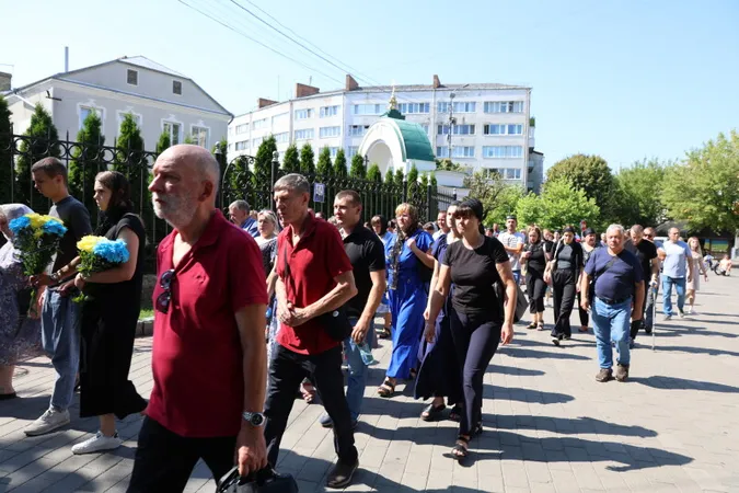 У Луцьку попрощалися із загиблими на Донеччині Юрієм Футалою та Віктором Сіліним (фото)