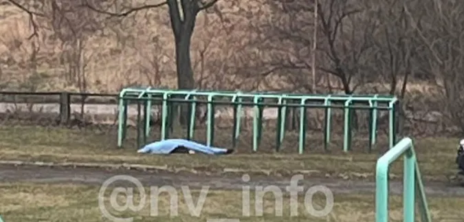 Відірвався тромб: на стадіоні біля волинського ліцею раптово помер чоловік