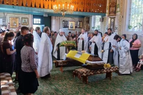 На Волині попрощалися з Героєм Олександром Нестеруком (фото)