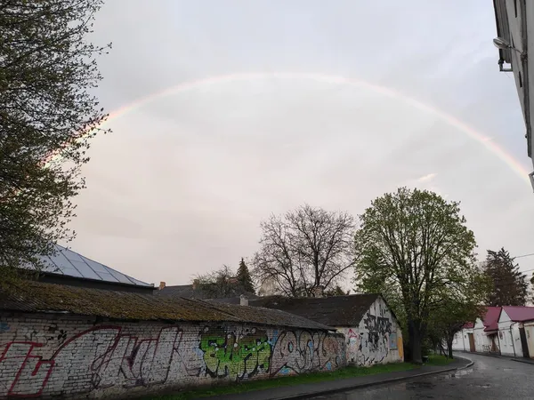 Над Луцьком розкинулась травнева веселка (фото)