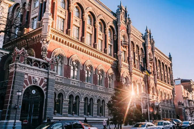 Нацбанк запускає сервісний центр для фінустанов