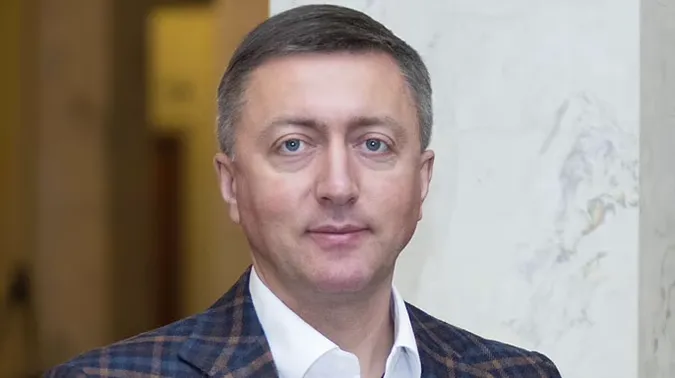 Нардепа з групи «За майбутнє», який підкуповував топчиновників, взяли під варту в залі суду (відео)