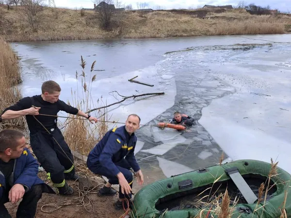 У Нововолинську втопився хлопчик, двох дітей вдалося врятувати (відео)