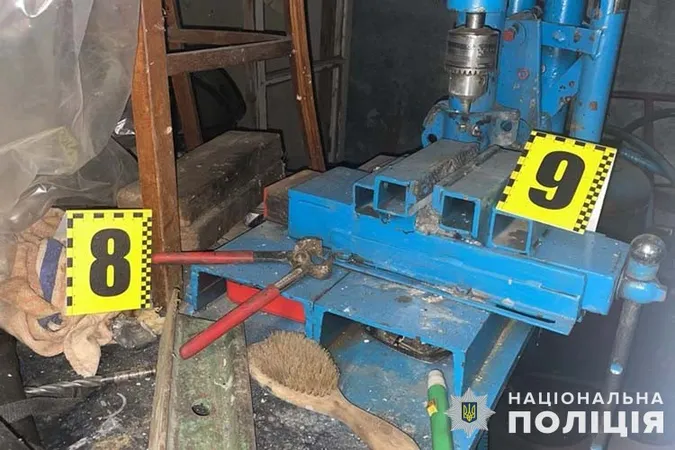На Тернопільщині в руках чоловіка здетонувала міна, яку він знайшов на городі (фото)