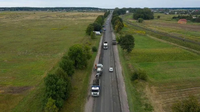 Почали ремонт автотраси біля Луцька: рух транспорту обмежений (фото)