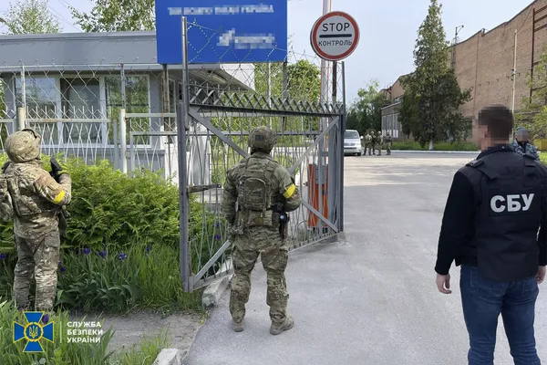 СБУ заблокувала роботу заводу у Дніпрі, який хотів відновити поставки труб у рф (відео)