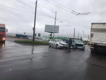 У Луцьку на Львівській – дорожньо-транспортна пригода (фото)
