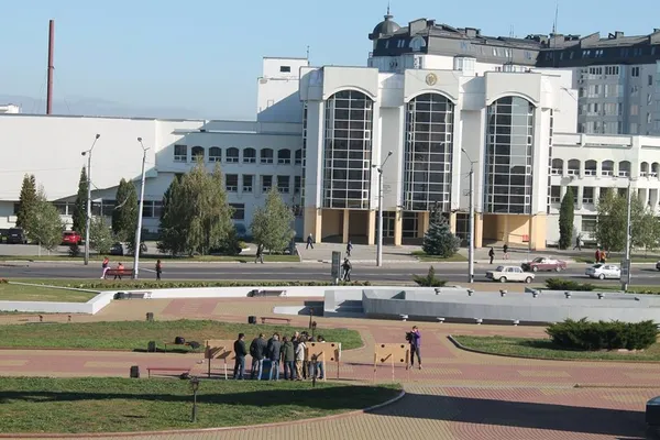 Волинські пасічники вийшли під стіни ОДА (фото)