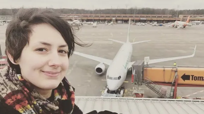 Історія жінки, що закохалась та «була у стосунках» з літаком