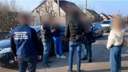 На Волині військовий і двоє цивільних допомагали чоловікам втекти з країни (фото)