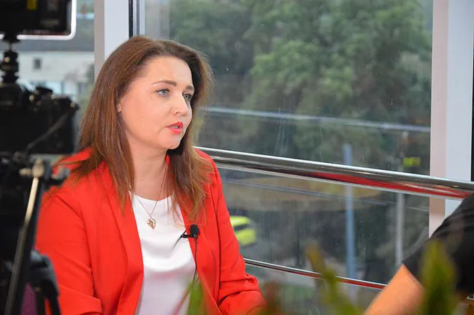 «Я показую свої принципи», – Надточій розповіла, чому йде на вибори у Луцьку