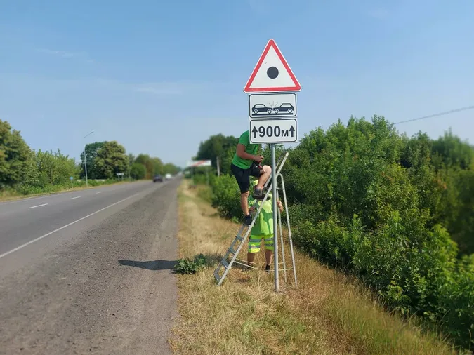 Як під палючим сонцем працювали волинські дорожники (фото)
