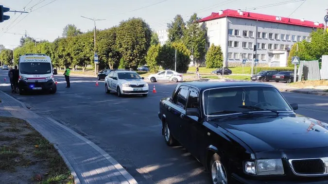 У Луцьку водій «Волги» збив семирічного хлопчика (фото)