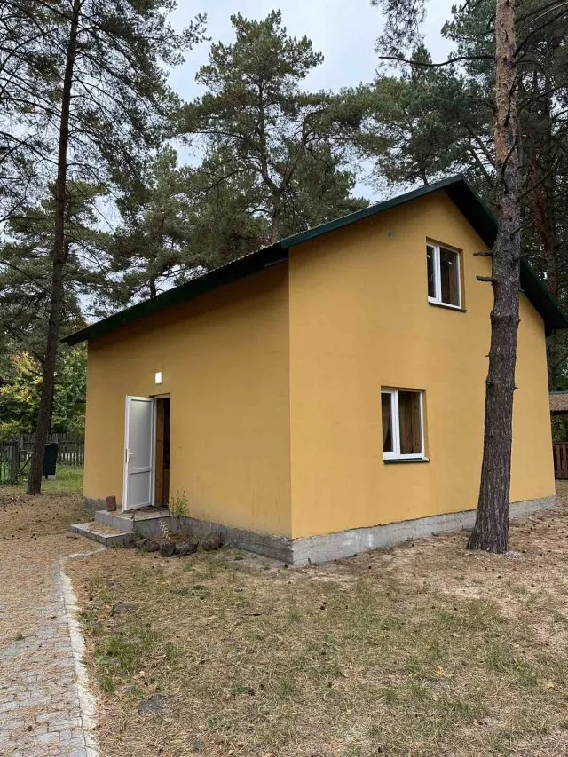 100 метрів до озера: на Світязі продають базу відпочинку (фото)