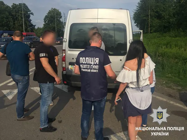 Волинянин продавав дівчат у сексуальне рабство в Словаччину (фото)
