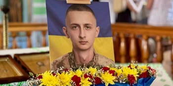 Назавжди 20: на Волині провели в останню дорогу захисника Валентина Агеєнка (фото)