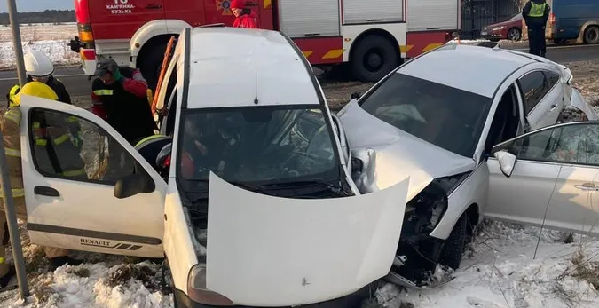 Загинув водій, травмована дитина: на трасі Львів – Луцьк Hyundai протаранив Renault (фото)
