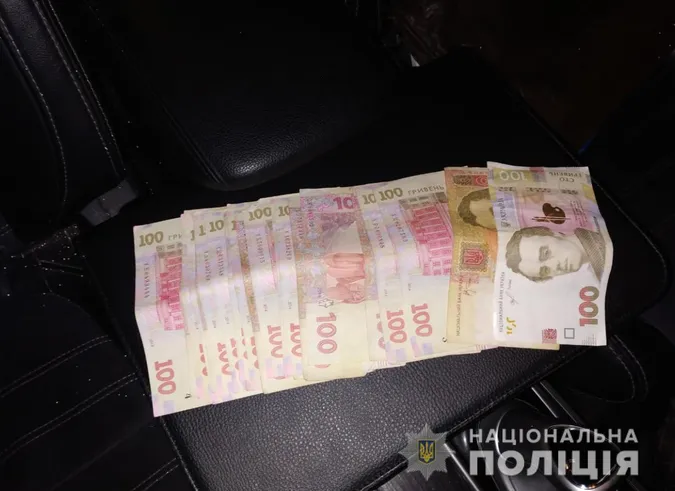 На Волині двоє п'яних водіїв «нарвалися» на кримінал через хабар поліцейським (фото)
