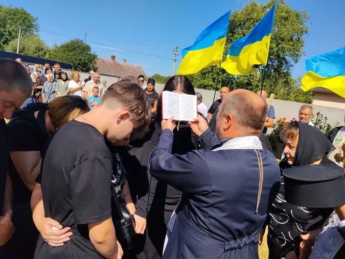 На Волині попрощалися з воїном Миколою Кузнєчихіним