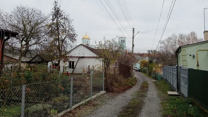 Знайдений у Володимирі фундамент Безіменної церкви XII століття засипали землею