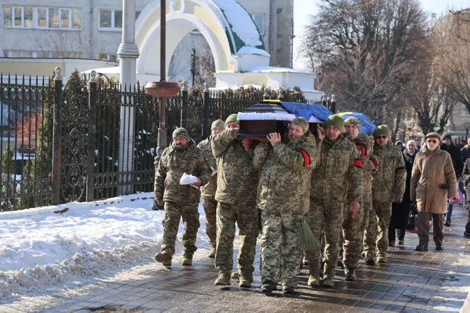 У Луцьку попрощалися з загиблими на Донеччині воїнами Петром Берлінцем та Сергієм Терещенком