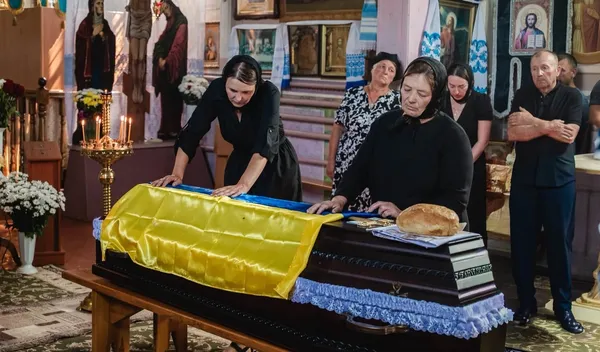 На Волині попрощалися із полеглим прикордонником Валентином Пірожиком (фото)