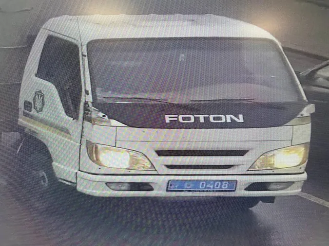 У Луцьку автозак врізався у новий ліхтар на Ківерцівській (фото, відео)
