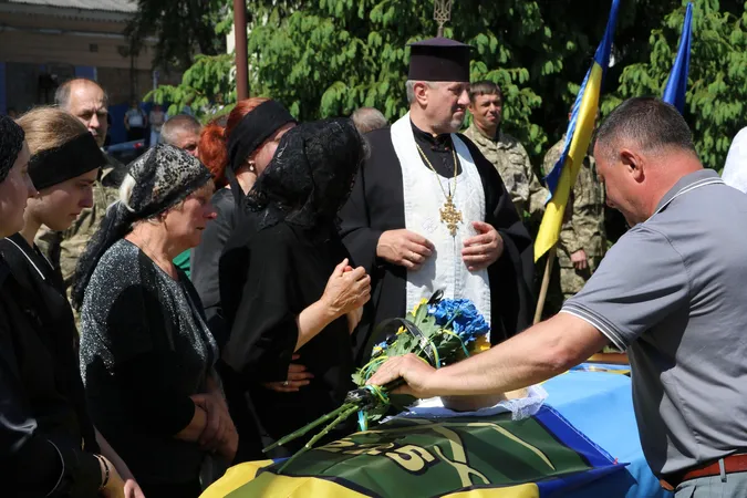 На Волині попрощалися із Захисником Віктором Миколайчуком (фото)