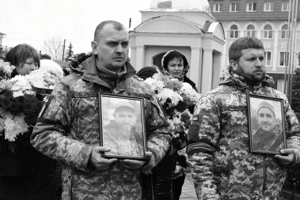 У Луцьку провели в останню дорогу Героїв – Романа Наумика та Сергія Федіна (фото, відео)