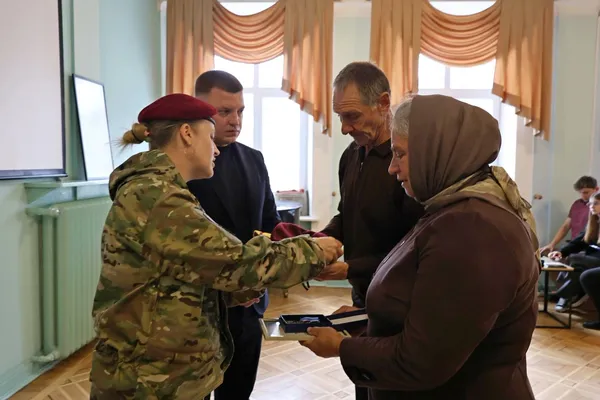 На Волині родинам загиблих і військовополонених бійців 68-ї бригади вручили відзнаки (фото)