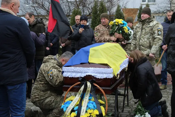 На Волині попрощались із загиблим Героєм Миколою Ковтонюком (фото)