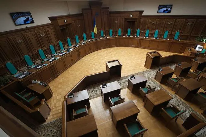 Захоплення державної влади: щодо суддів КСУ відкрили кримінальне провадження, – «Голос»