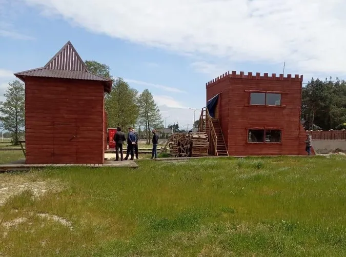 На березі Світязю незаконно звели 37 споруд (фото)