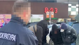 На Волині посадовці Укртрансбезпеки вимагали по $100 за місце в «єЧерзі» (фото)