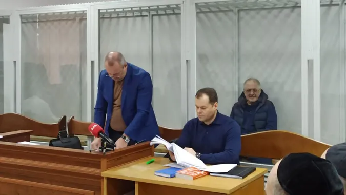 Суд залишив Коломойського під вартою