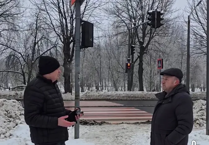 На вулиці Набережній у Луцьку переналаштують «швидкий» світлофор: що зміниться (відео)