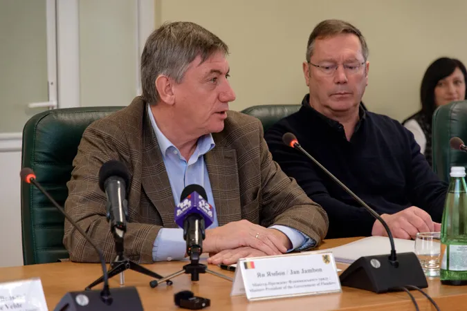 Чотири дизельні генератори: Луцьк отримав допомогу від Фламандського уряду (фото)